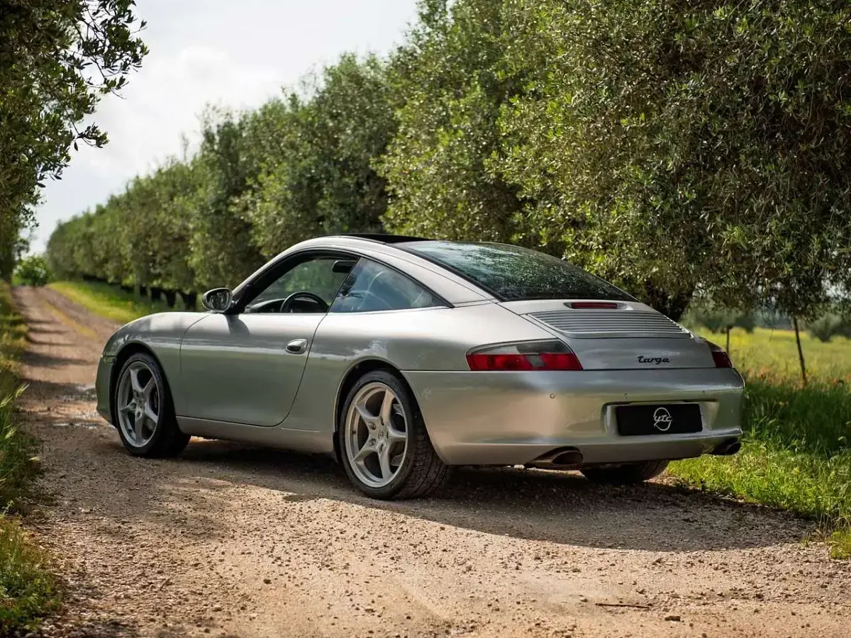 Usata Porsche 996 320 CV (235 kW) 2003 X1 argento met Cabrio
