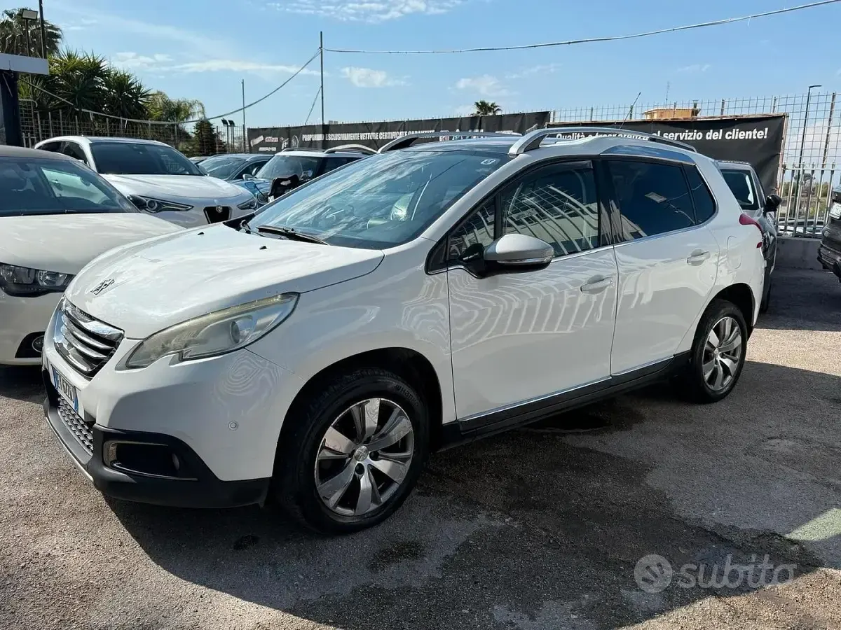 Usata Peugeot 2008 Allure 115 CV (84 kW) 2015 Bianco SUV