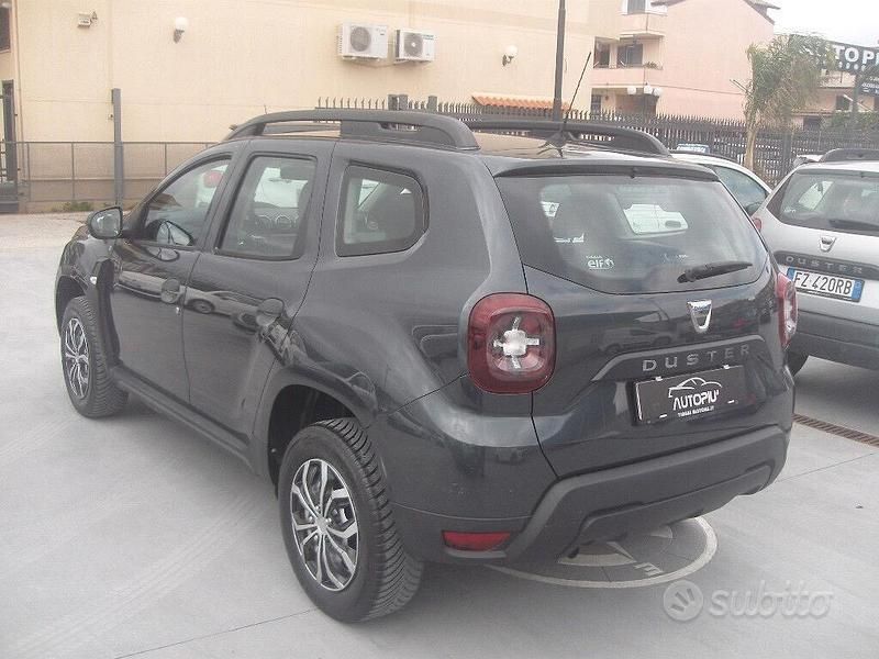 Usata Dacia Duster Essentiel 114 CV (83 kW) 2019 Grigio SUV