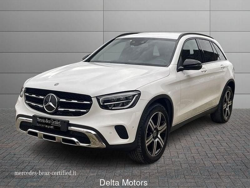 Usata Mercedes GLC200 163 CV (119 kW) 2019 Grigio selenite SUV