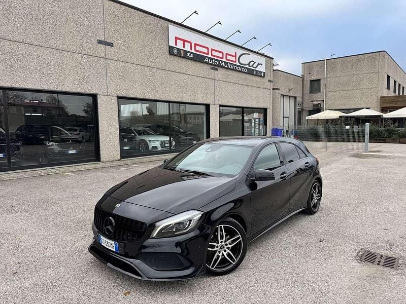 Nero Usata 2018 Mercedes A200 Premium Tre volumi | 16.490 € (Ottimo prezzo) - Immagine 1/4