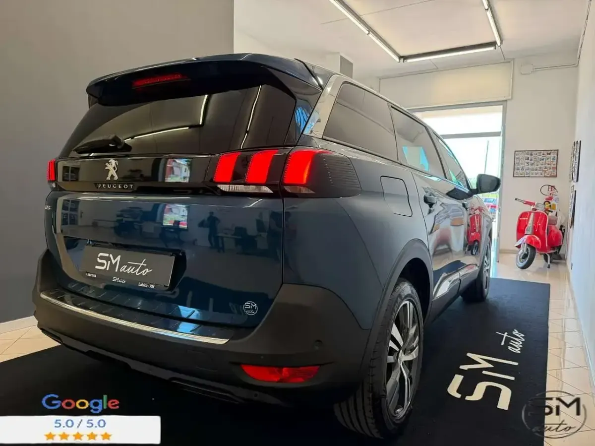 Usata Peugeot 5008 Allure 131 CV (96 kW) 2022 Bluazzurro SUV