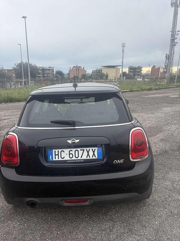Usata Mini ONE 75 CV (55 kW) 2015 Utilitaria