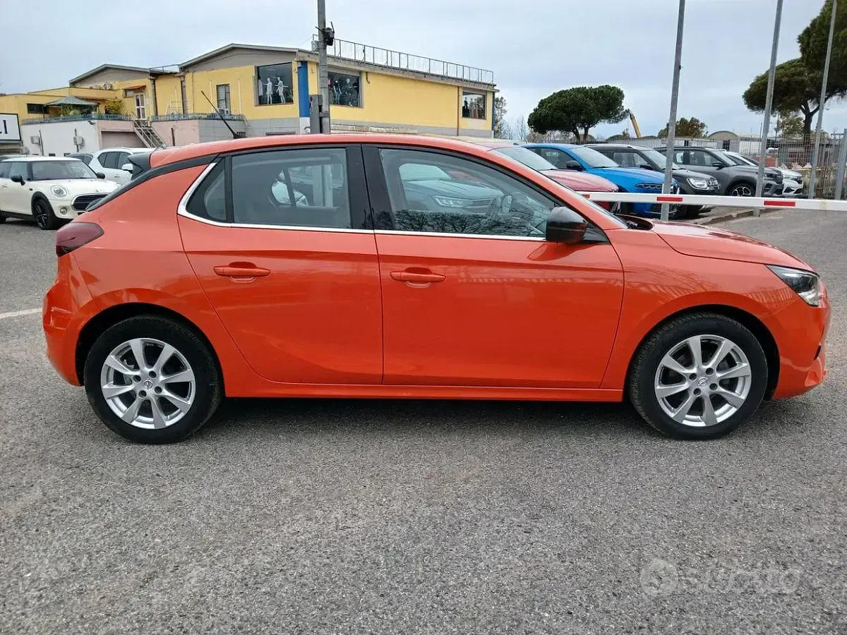 Usata Opel Corsa Edition 75 CV (55 kW) 2020 Arancione Utilitaria