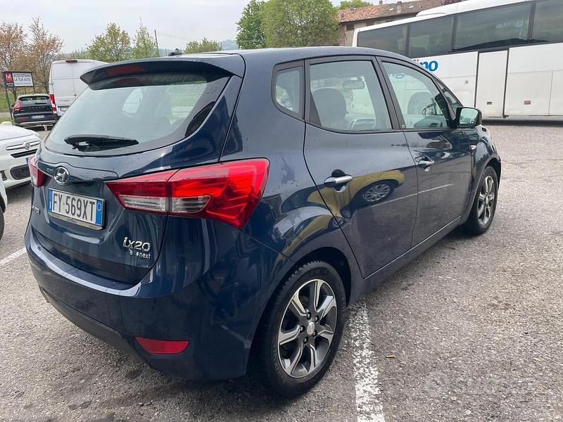 Usata Hyundai i20 125 CV (91 kW) 2019 Blu Utilitaria