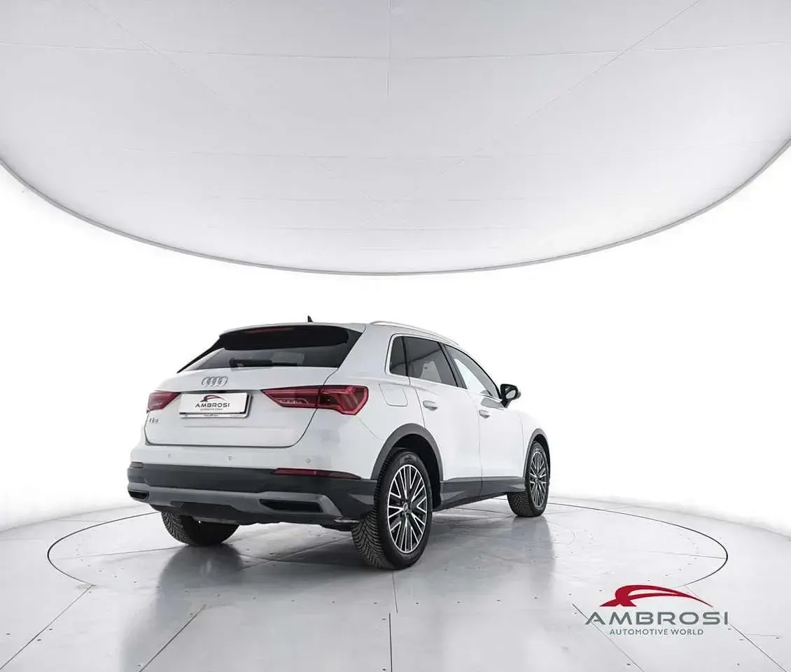 Usata Audi Q3 Advanced 150 CV (110 kW) 2023 Bianco SUV