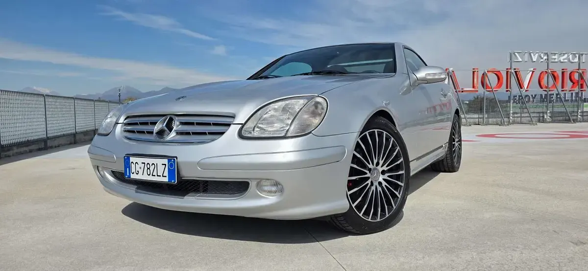 Usata Mercedes SLK200 163 CV (119 kW) 2003 Argento Cabrio