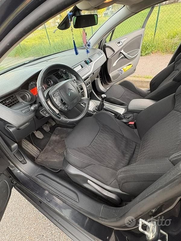 Usata Citroën C5 Business Class 140 CV (102 kW) 2013 Nero Station wagon