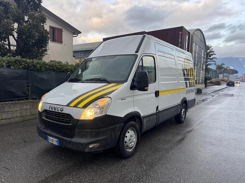 Usata Iveco Daily 106 CV (77 kW) 2012 Bianco