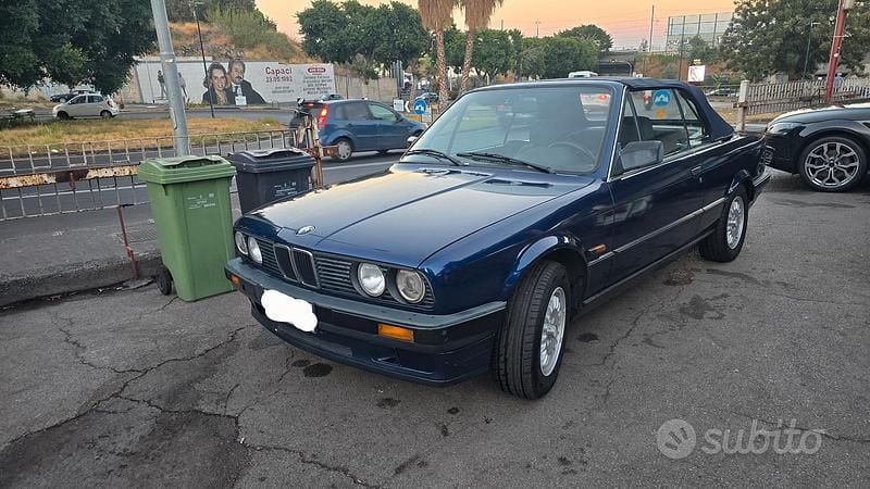 Usata BMW 318 Cabriolet 113 CV (83 kW) 1992 Blu Cabrio