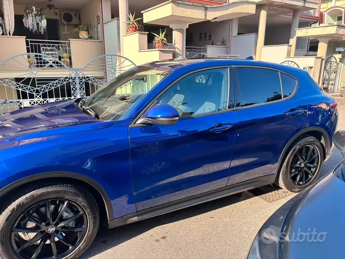 Usata Alfa Romeo Stelvio Super 200 CV (147 kW) 2022 Bluazzurro SUV