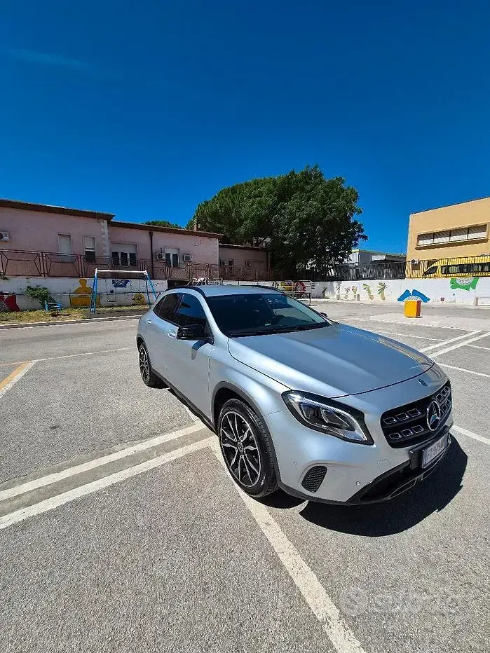 Usata Mercedes GLA200 136 CV (100 kW) 2018 SUV