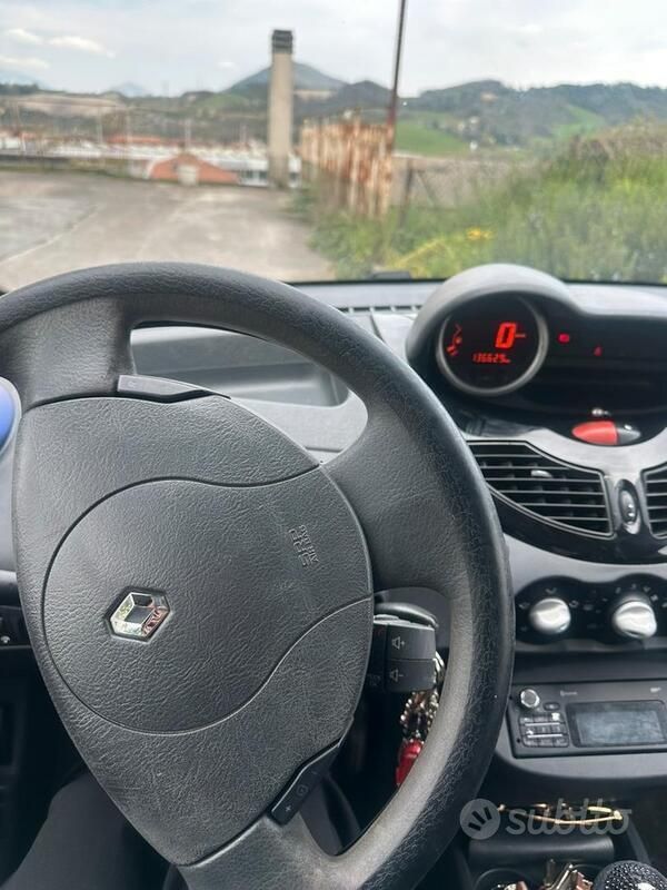 Usata Renault Twingo 58 CV (42 kW) 2012 Bianco Utilitaria