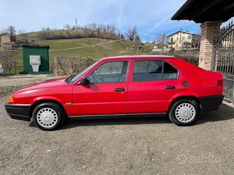 Usata Alfa Romeo 33 90 CV (66 kW) 1990 Rosso Berlina