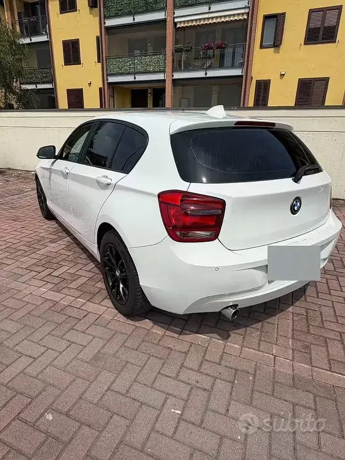 Usata BMW 114 95 CV (69 kW) 2014 Bianco Utilitaria