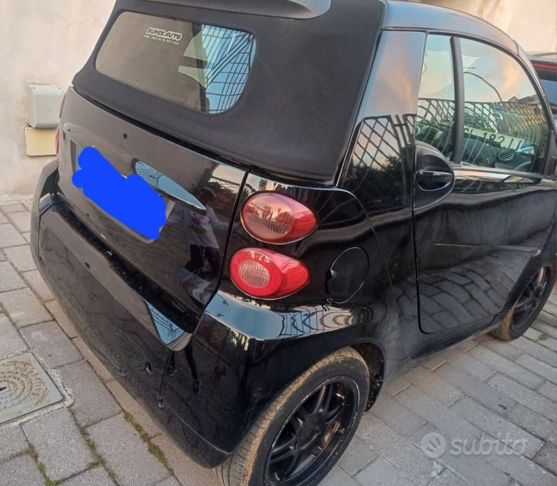 Usata Smart ForTwo Cabrio 41 CV (30 kW) 2011 Nero Cabrio