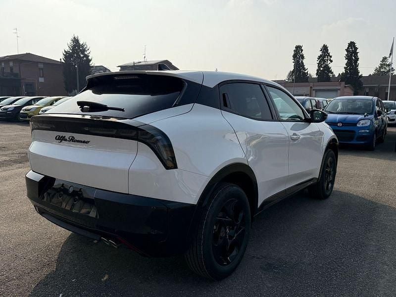 Nuova Alfa Romeo Junior Ti 145 CV (106 kW) 2026 Bianco SUV