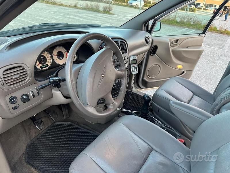 Usata Chrysler Grand Voyager 2001 Monovolume