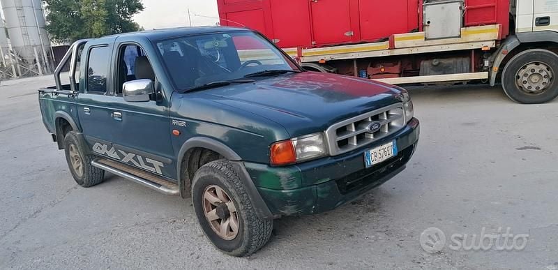 Usata Ford Ranger 109 CV (80 kW) 2002 Verde Pick-up
