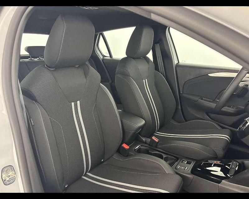 Nuova Opel Corsa 101 CV (74 kW) 2025 Kontur white Berlina