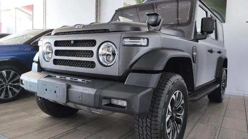Nuova EMC 212 217 CV (159 kW) 2026 Grigio SUV