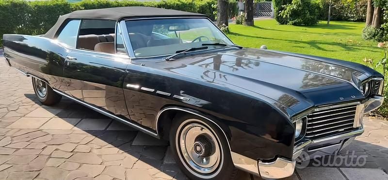 Usata Buick Electra 225 1960 Nero Cabrio