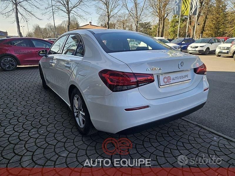 Usata Mercedes A180 Executive 116 CV (85 kW) 2020 Bianco Berlina