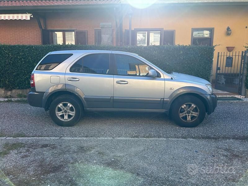 Usata Kia Sorento Active 140 CV (102 kW) 2005 Grigio SUV