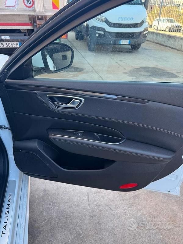 Usata Renault Talisman 120 CV (88 kW) 2019 Bianco Station wagon