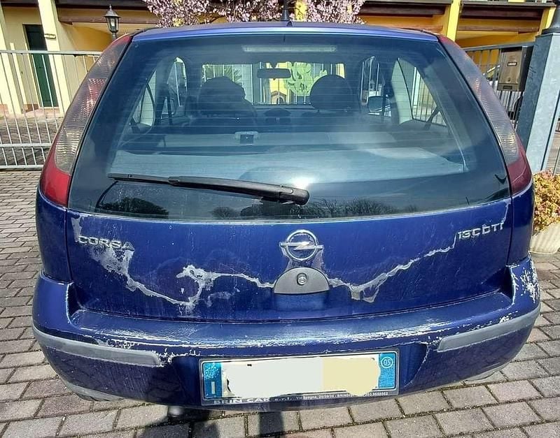 Usata Opel Corsa Club 69 CV (50 kW) 2005 Blu Utilitaria