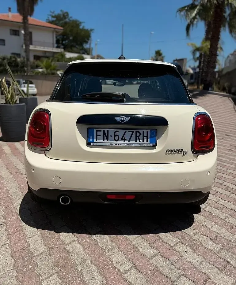 Usata Mini Cooper D Hype 116 CV (85 kW) 2018 Utilitaria