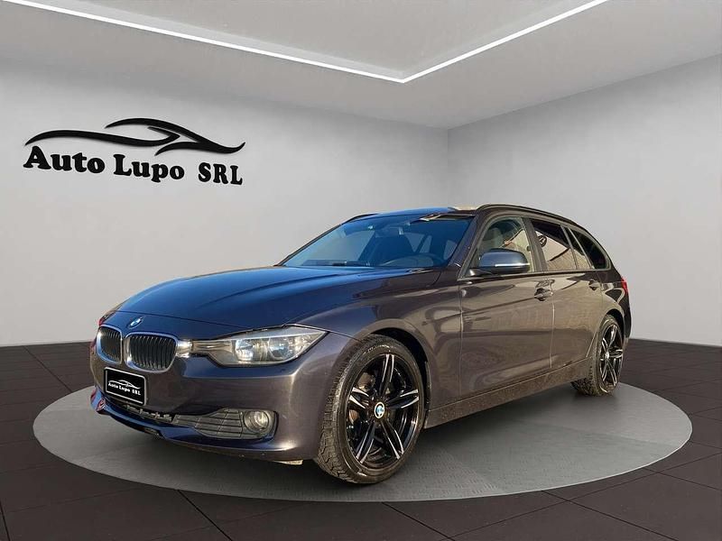 Usata BMW 318 Sport Line 143 CV (105 kW) 2014 Grigio Station wagon