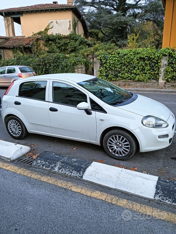 Usata Fiat Grande Punto Street 65 CV (47 kW) 2017 Bianco Utilitaria