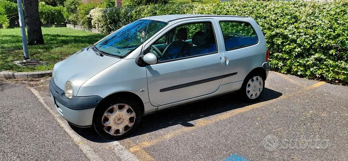 Usata Renault Twingo 75 CV (55 kW) 2006 Grigio Utilitaria
