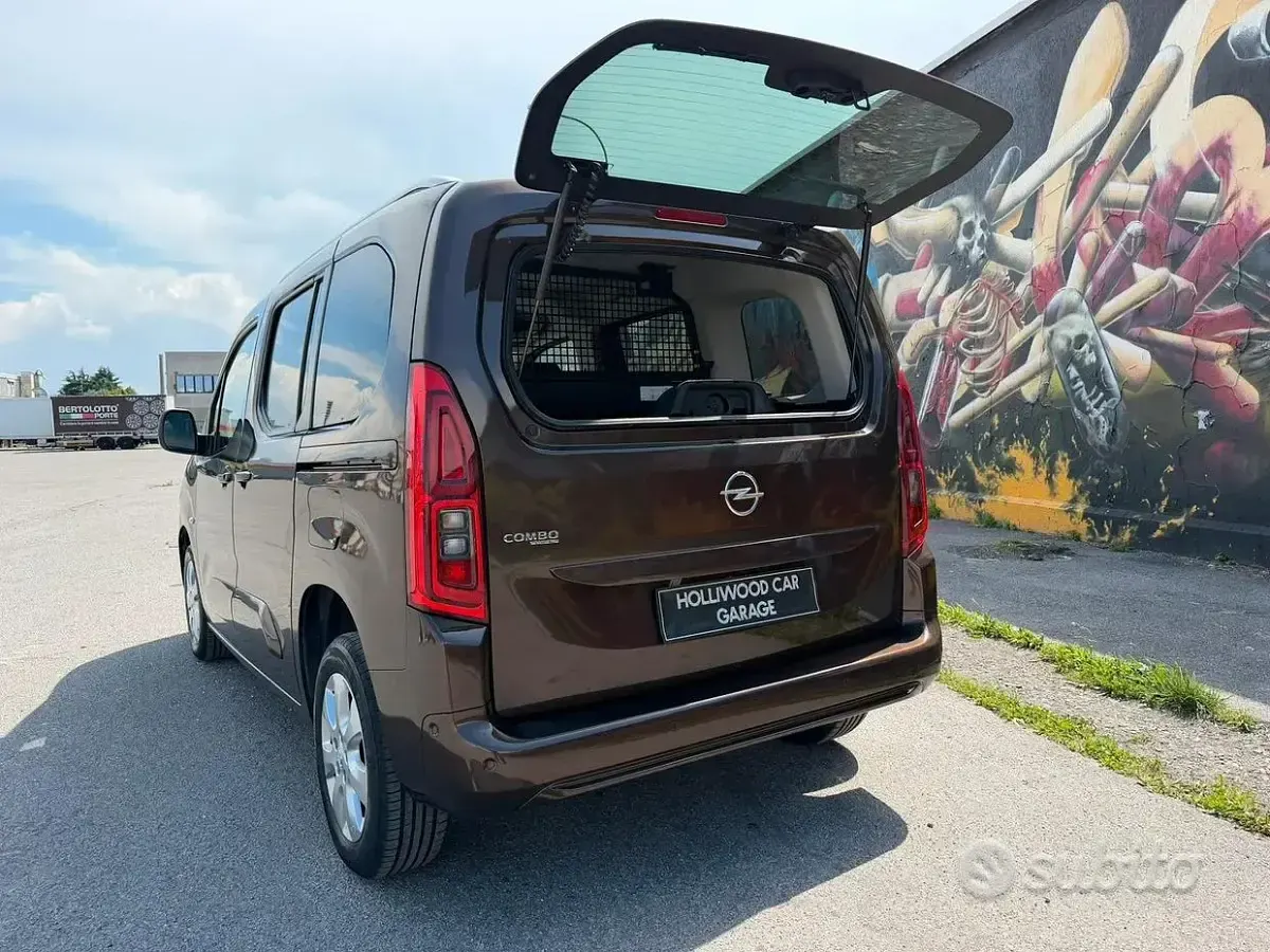 Usata Opel Combo Life S 131 CV (96 kW) 2020 Marrone Monovolume
