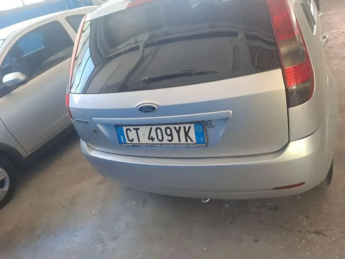 Usata Ford Fiesta Titanium 75 CV (55 kW) 2006 Other Utilitaria