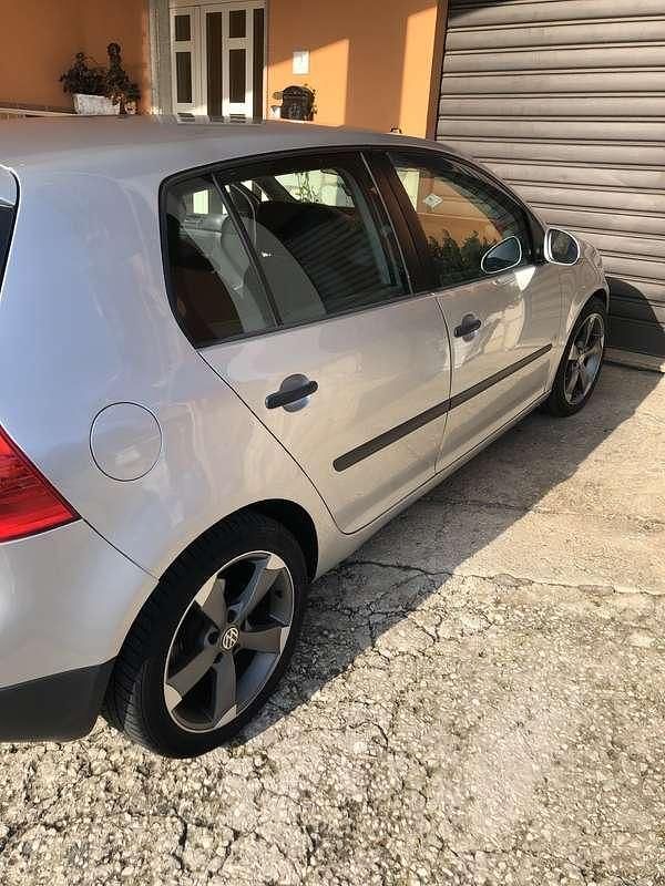Usata VW Golf IV Comfortline 105 CV (77 kW) 2006 Berlina