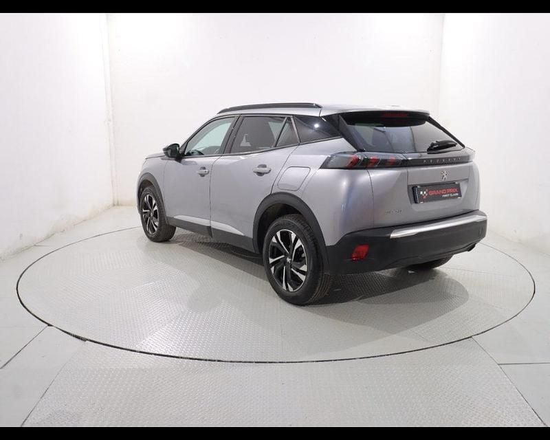 Usata Peugeot 2008 Allure 102 CV (75 kW) 2022 Grigio SUV