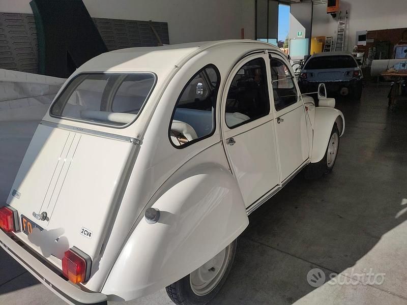Usata Citroën 2CV 1970 Bianco Berlina