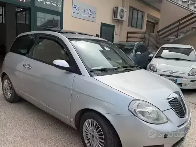 Usata Lancia Ypsilon 95 CV (69 kW) 2007 Grigio Utilitaria
