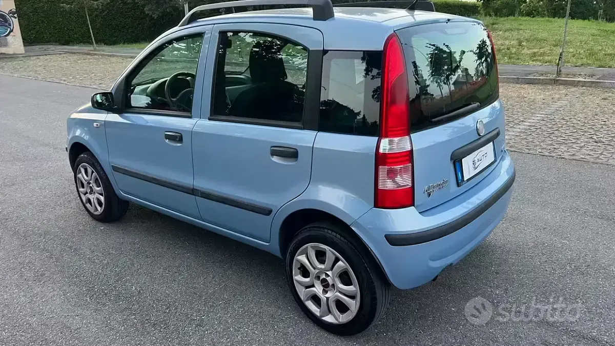 Usata Fiat Panda Dynamic 60 CV (44 kW) 2010 Blu Utilitaria