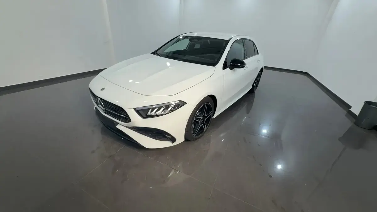 Nuova Mercedes A200 AMG line 150 CV (110 kW) 2026 Bianco polare