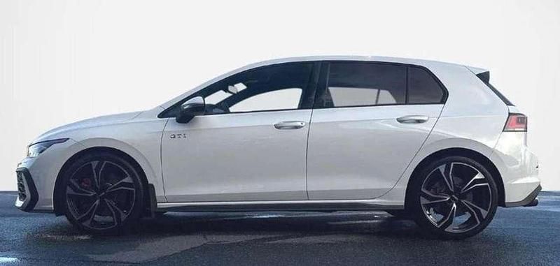 Usata VW Golf VIII GTI 265 CV (194 kW) 2025 Bianco Berlina