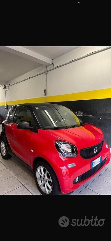 Usata 2016 Smart ForTwo Coupé Due volumi | 12.200 € (Buon prezzo) - Immagine 1/4