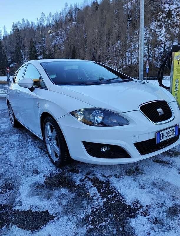 Usata 2010 Seat Leon Sport Tre volumi | 5500 € (Cara) - Immagine 1/4