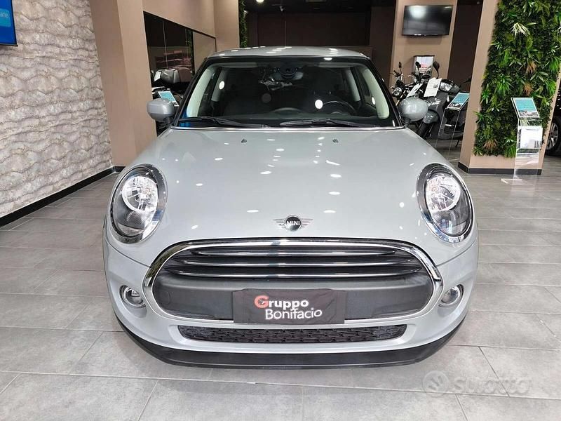 Usata Mini ONE 102 CV (75 kW) 2020 Grigio Utilitaria