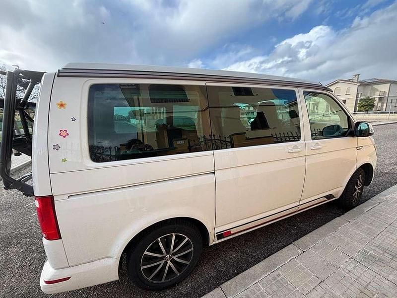 Bianco Usata 2019 VW California Beach Furgone | 38.900 € (Buon prezzo) - Immagine 1/4