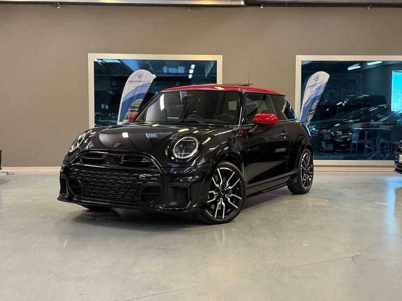 Usata Mini John Cooper Works 204 CV (150 kW) 2025 Midnight black Utilitaria