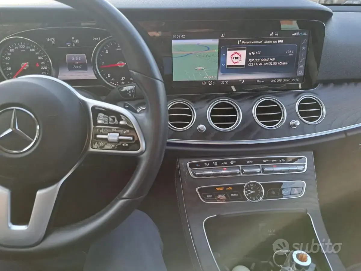 Usata Mercedes E200 160 CV (117 kW) 2019 Bianco Berlina