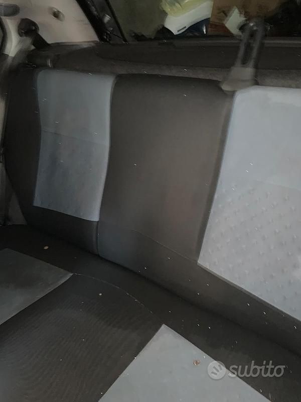 Usata Fiat Punto 69 CV (50 kW) 2006 Grigio Berlina